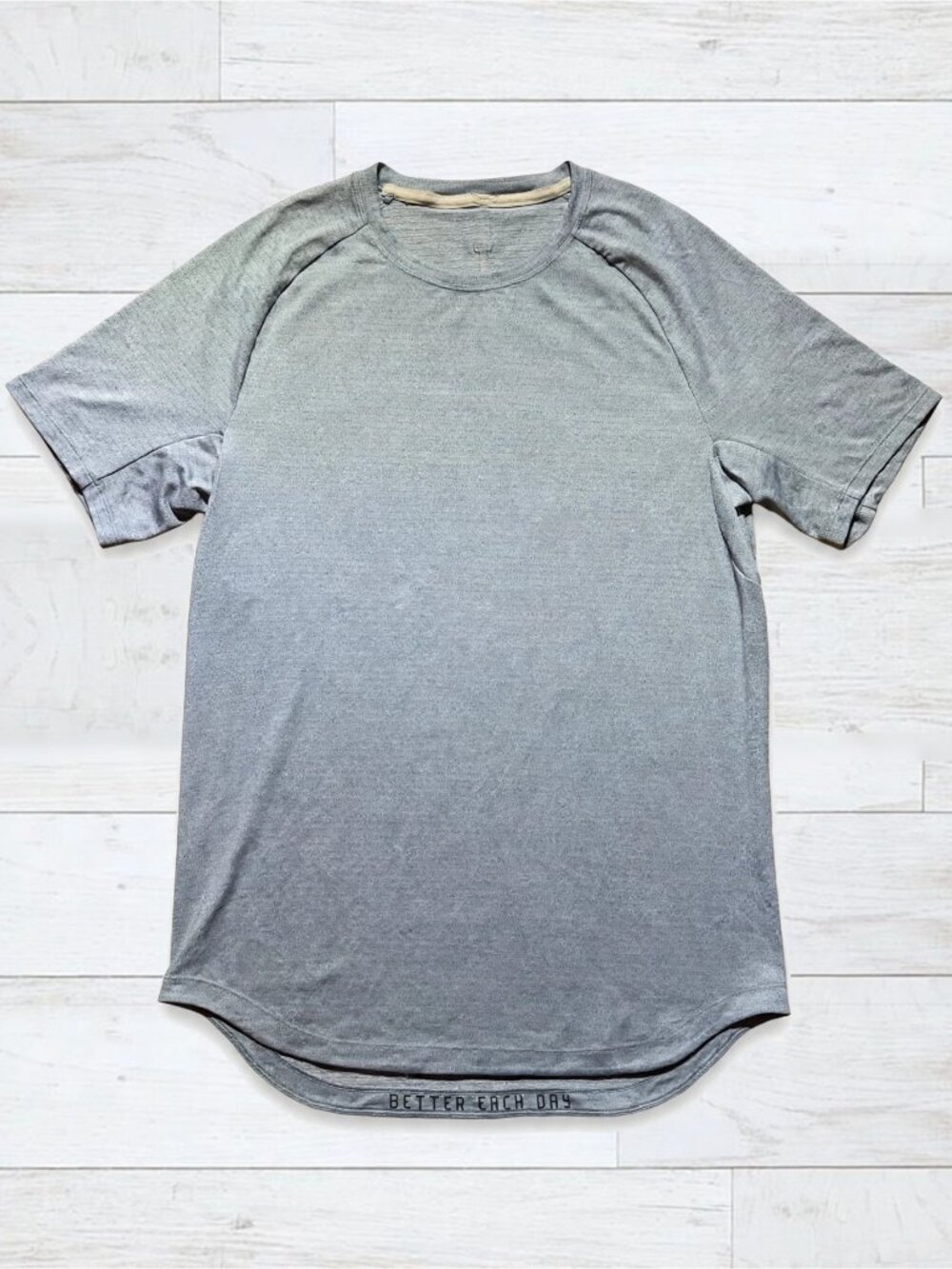lululemon Gray Mesh Vent Raglan Tee Large